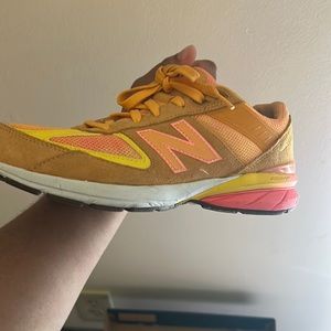 New balance sneakers big kids 7